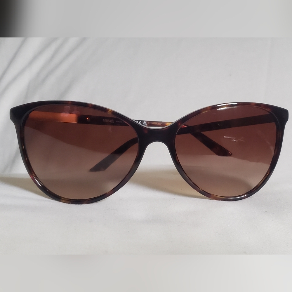 NWOT Versace Tortoise Shell Sunglasses